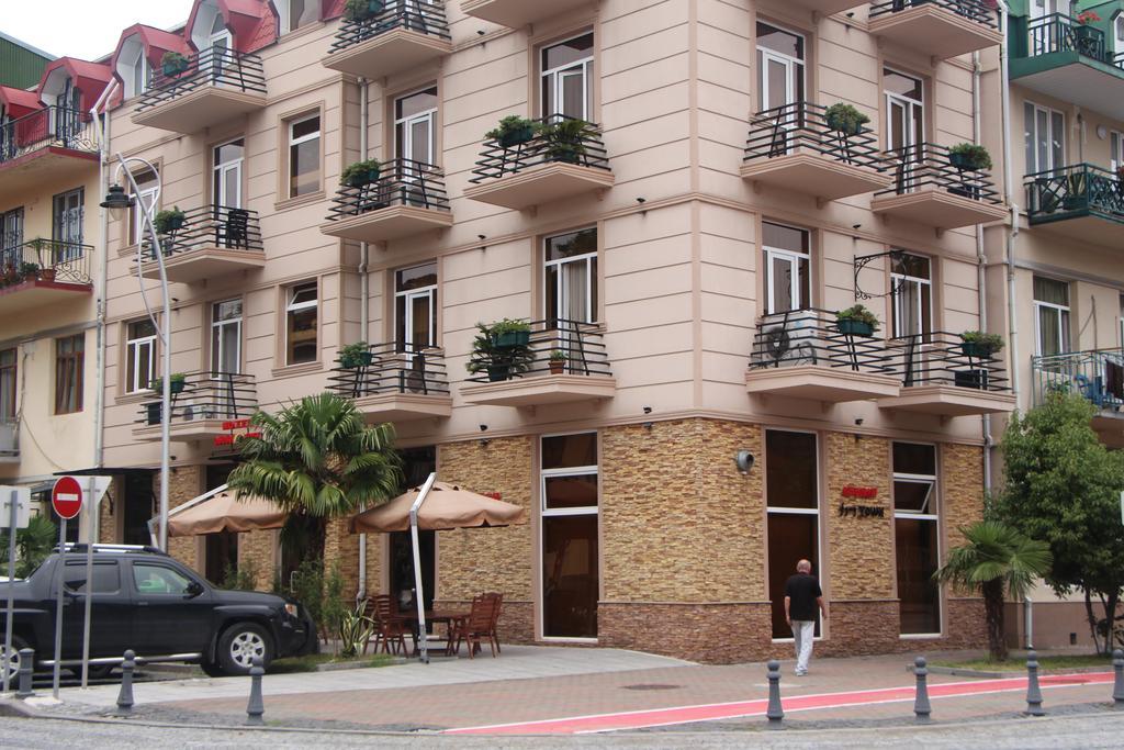 Irise Batumi Exterior foto